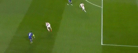 开云APP-【西甲】齐达内5扑 VAR取消进球 本泽马破门皇马胜